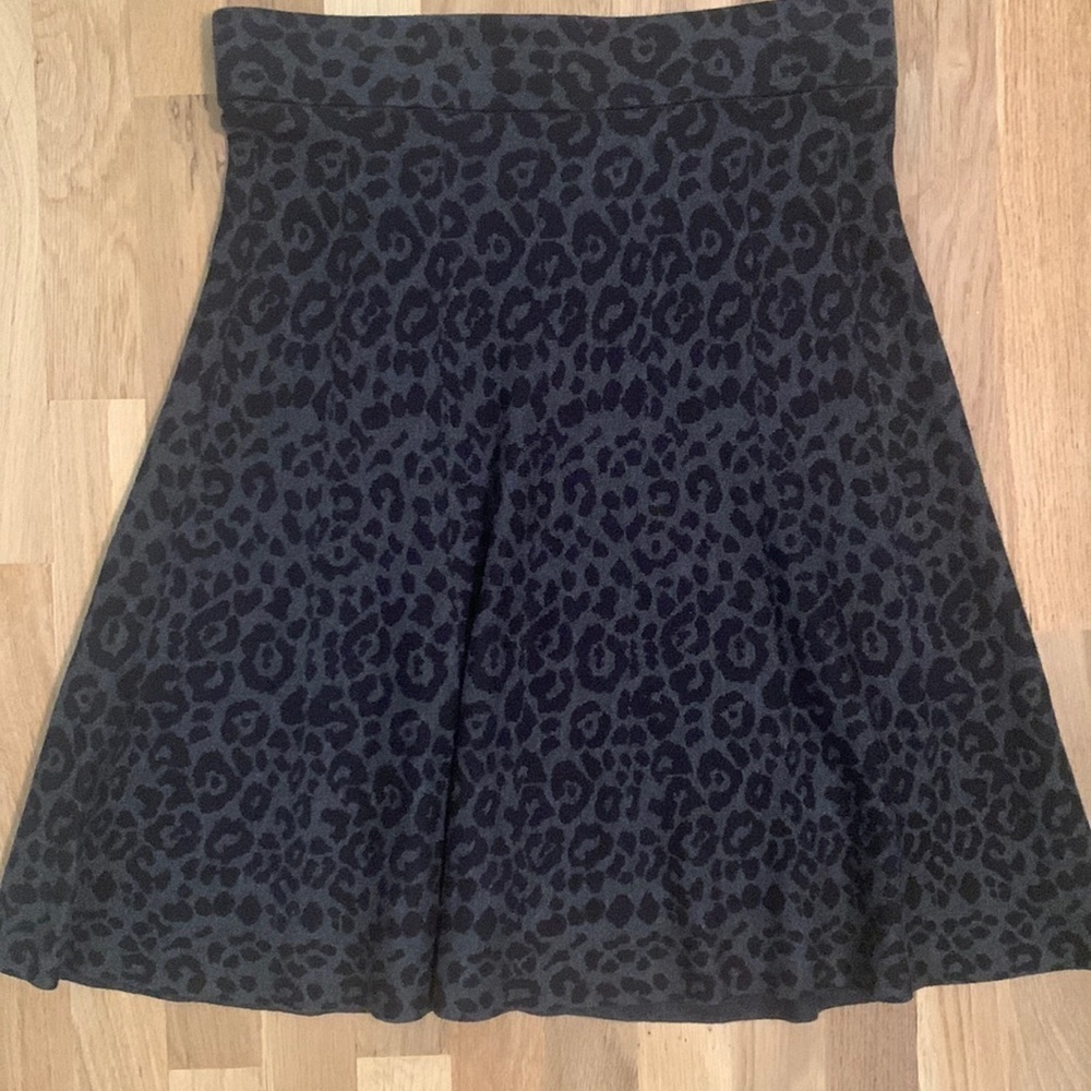 𝅺ALFANI Black Leopard Print High Waisted Knitted Knee-High Skirt Women’s M